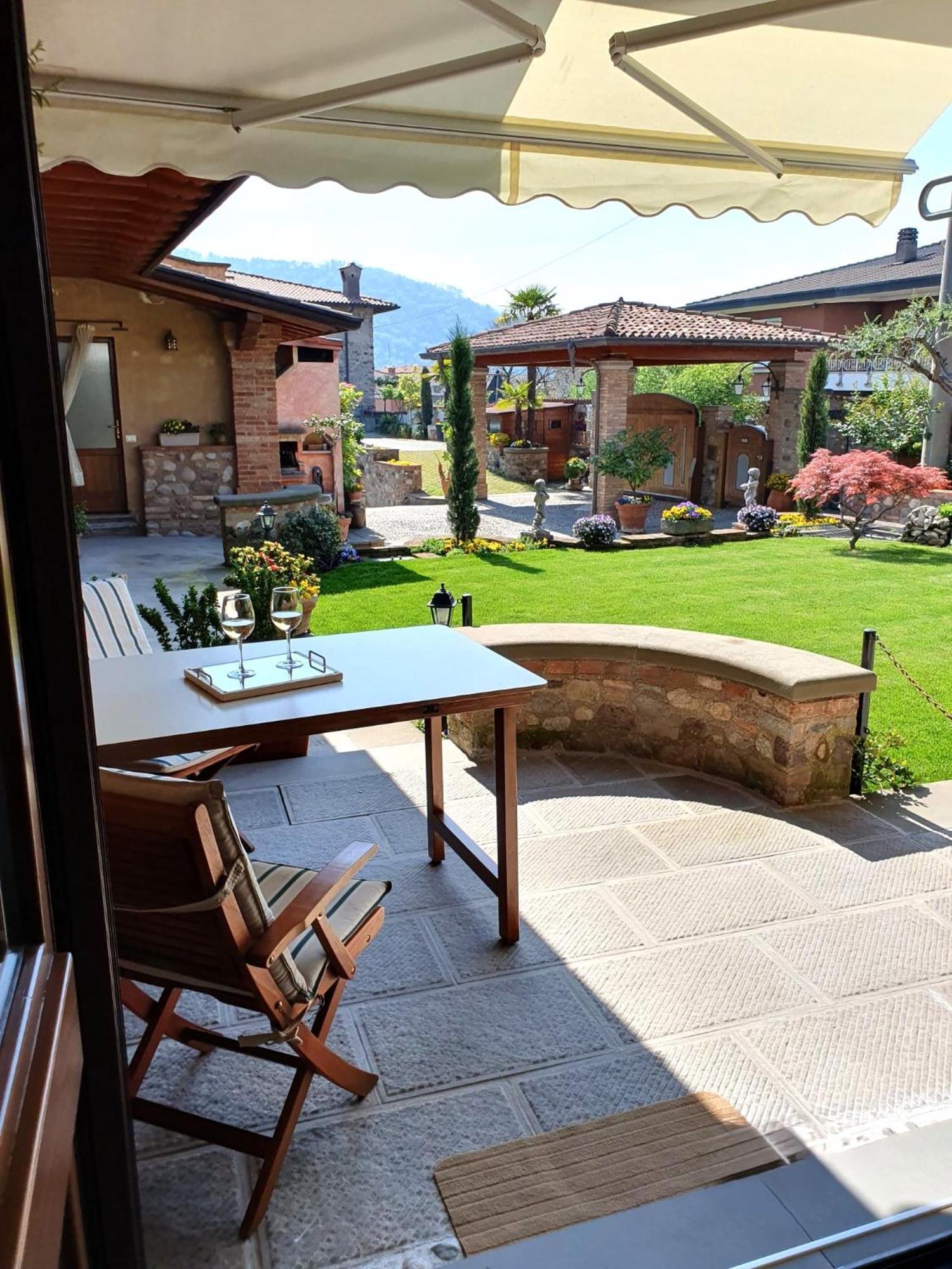 La Corte Del Bona - Vicino Alle Cantine E A Circa 15 Minuti Dal Lago Di Iseo - Apartamento Erbusco Exterior foto
